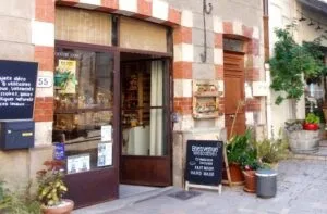 Boutique-artisanat-local cucuron-cuc-factory-
