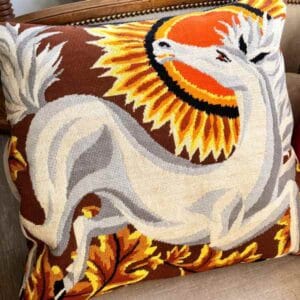 coussin caneva broderie