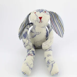 Doudou chien en toile de Jouy poupée de chiffon