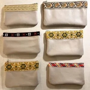 pochettes zippées en cuir et galon vintage