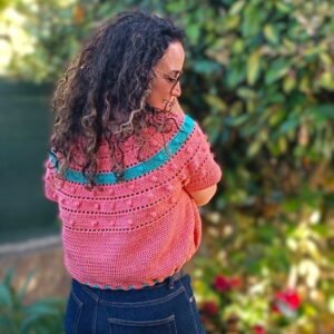 top au crochet rose, vêtement au crochet fait main
